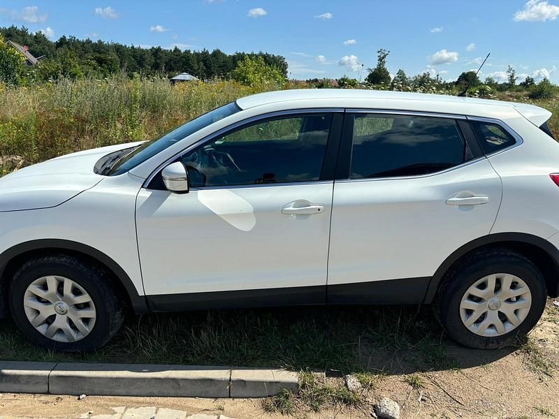 Gebraucht Nissan Qashqai 116 PS (85 kW) 2014 Weiß SUV