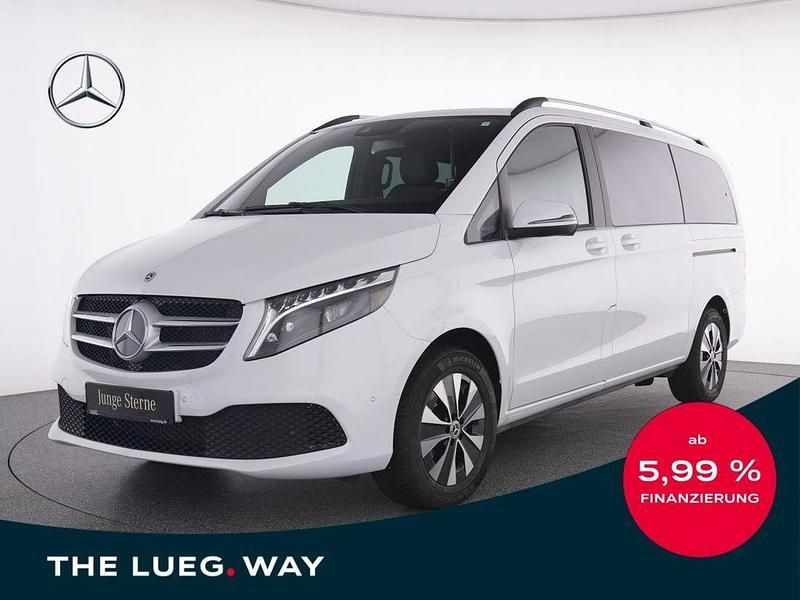 Weiß Gebraucht 2024 Mercedes V250 Van / Kleinbus | 68.485 € (Teuer) - Bild 1/4