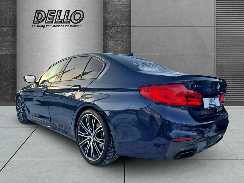 Gebraucht BMW 550 462 PS (339 kW) 2017 Mediterraneo blau Limousine