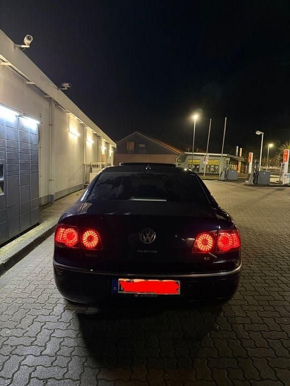 Gebraucht VW Phaeton 224 PS (164 kW) 2008 Blau Limousine