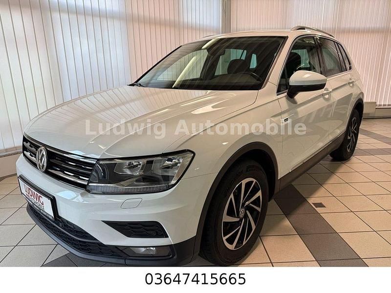 Weiß Gebraucht 2020 VW Tiguan Join SUV | 21.980 € (Superpreis) - Bild 1/4
