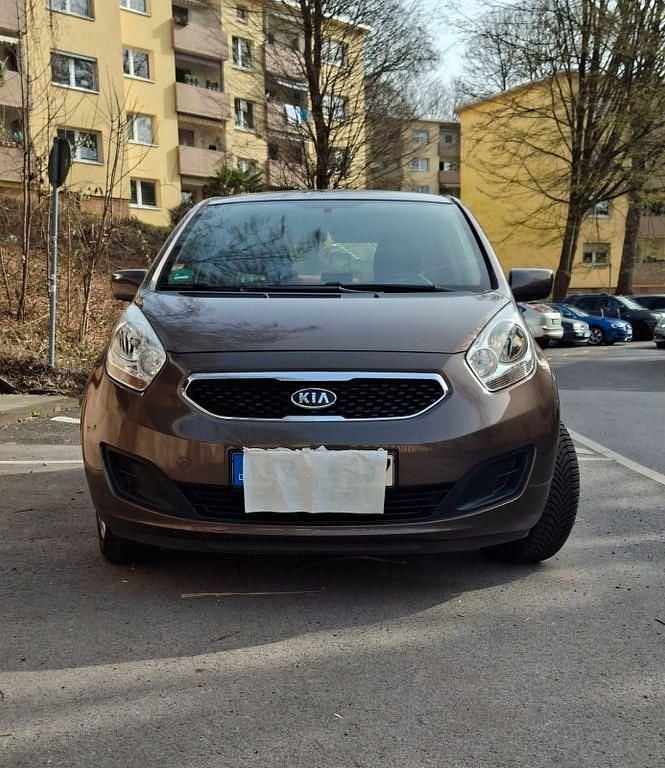 Gebraucht Kia Venga 90 PS (66 kW) 2012 Beige Kleinwagen
