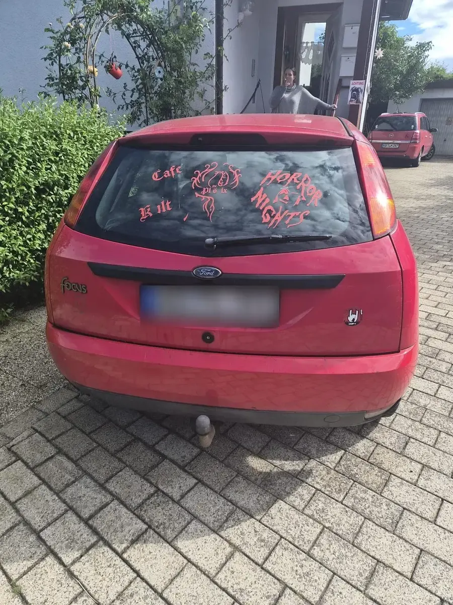 Gebraucht Ford Focus 100 PS (73 kW) 1999 Rot Limousine
