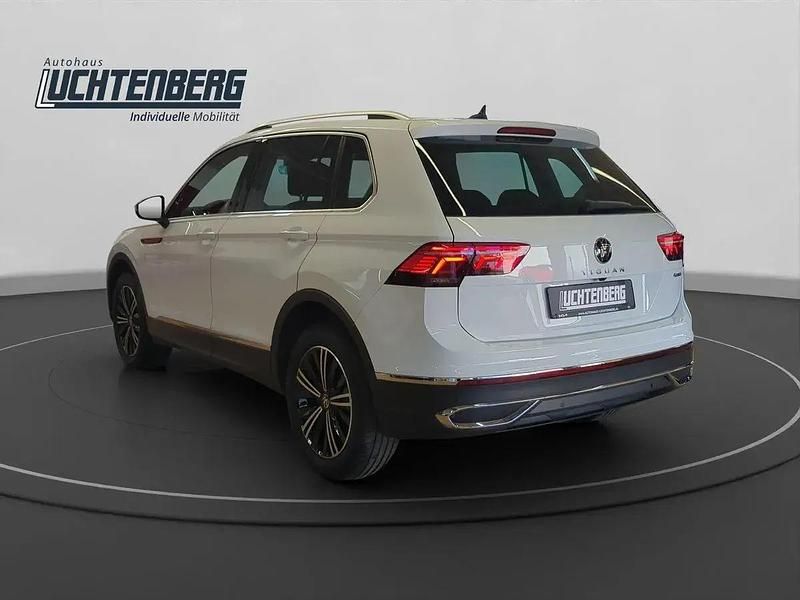 Gebraucht VW Tiguan Elegance 200 PS (147 kW) 2021 Andere SUV