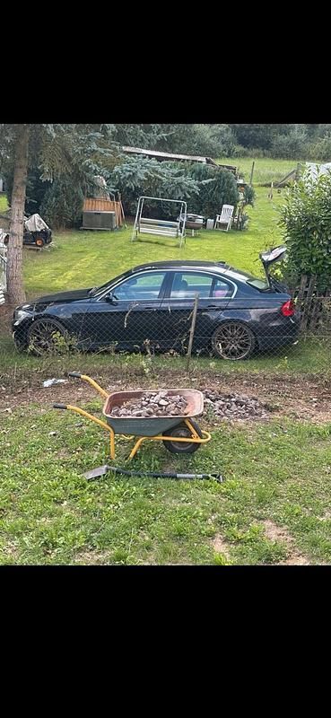 Gebraucht BMW 330 231 PS (169 kW) 2008 Schwarz Limousine