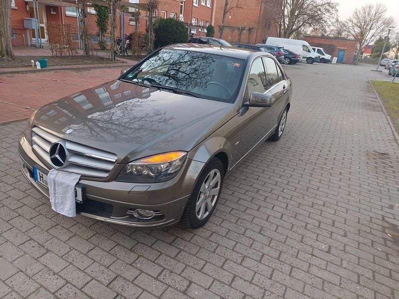 Gebraucht Mercedes C250 204 PS (150 kW) 2009 Grau Limousine