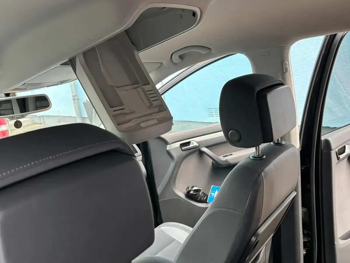 Gebraucht VW Touran 140 PS (102 kW) 2013 Schwarz Van / Kleinbus