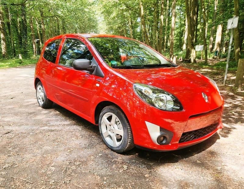 Gebraucht Renault Twingo 70 PS (51 kW) 2011 Rot Kleinwagen