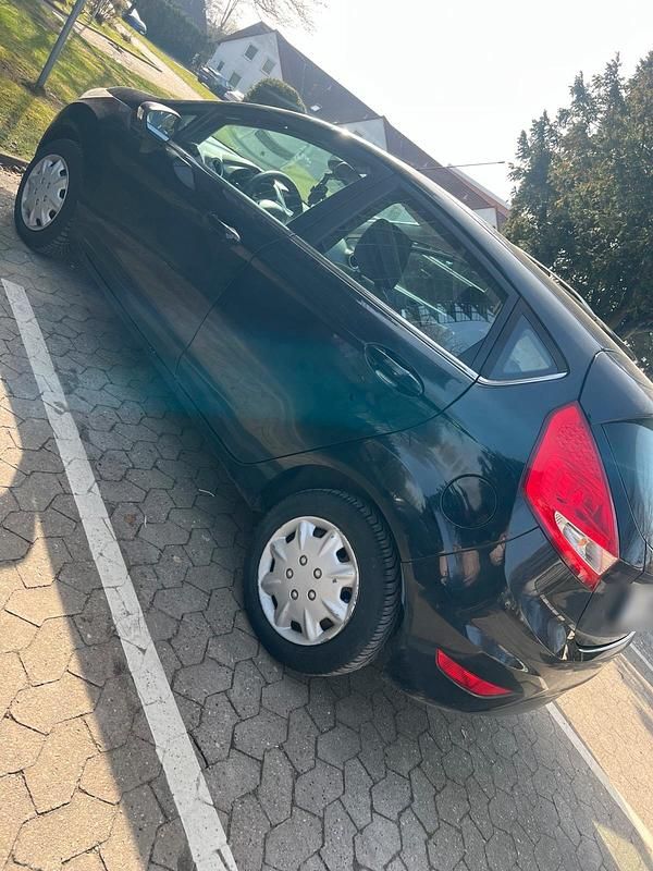 Gebraucht Ford Fiesta 83 PS (61 kW) 2009 Schwarz Kleinwagen