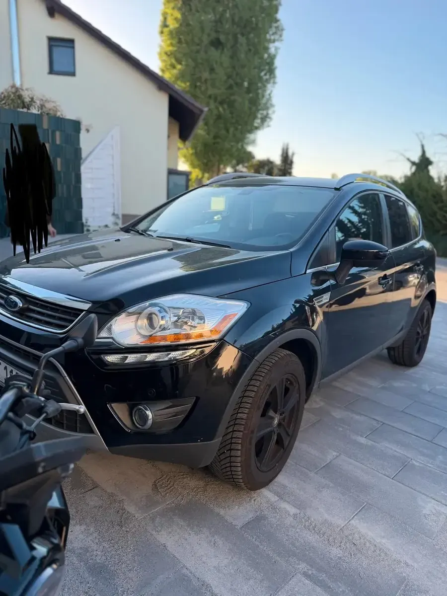 Second-hand Ford Kuga 163 CP (119 kW) 2012 Negru SUV