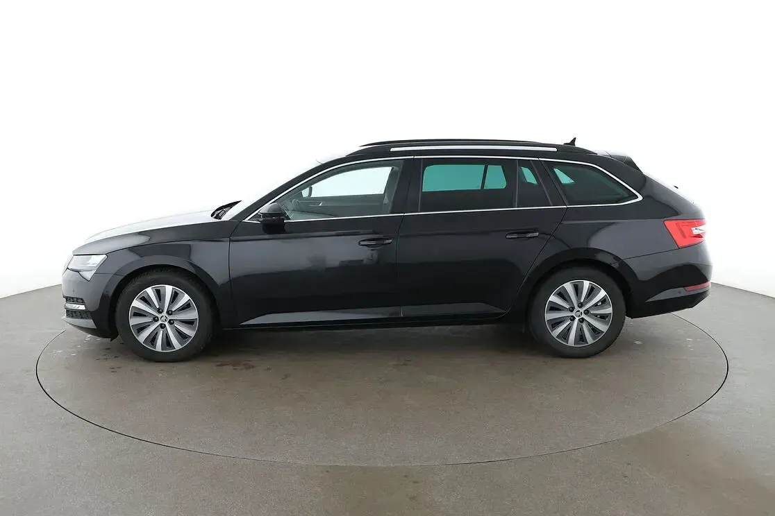 Gebraucht Skoda Superb Ambition 150 PS (110 kW) 2020 Schwarz Kombi