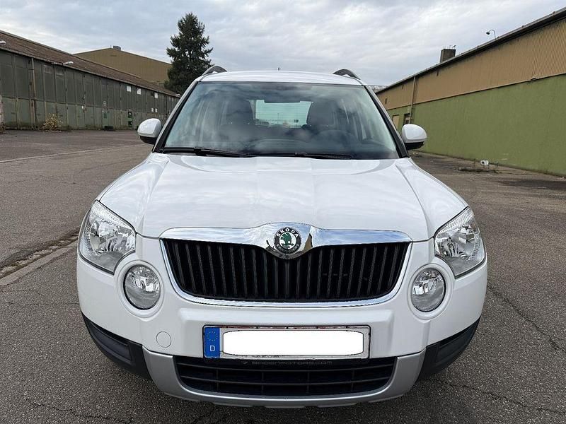 Gebraucht Skoda Yeti Ambition 105 PS (77 kW) 2012 Weiß SUV