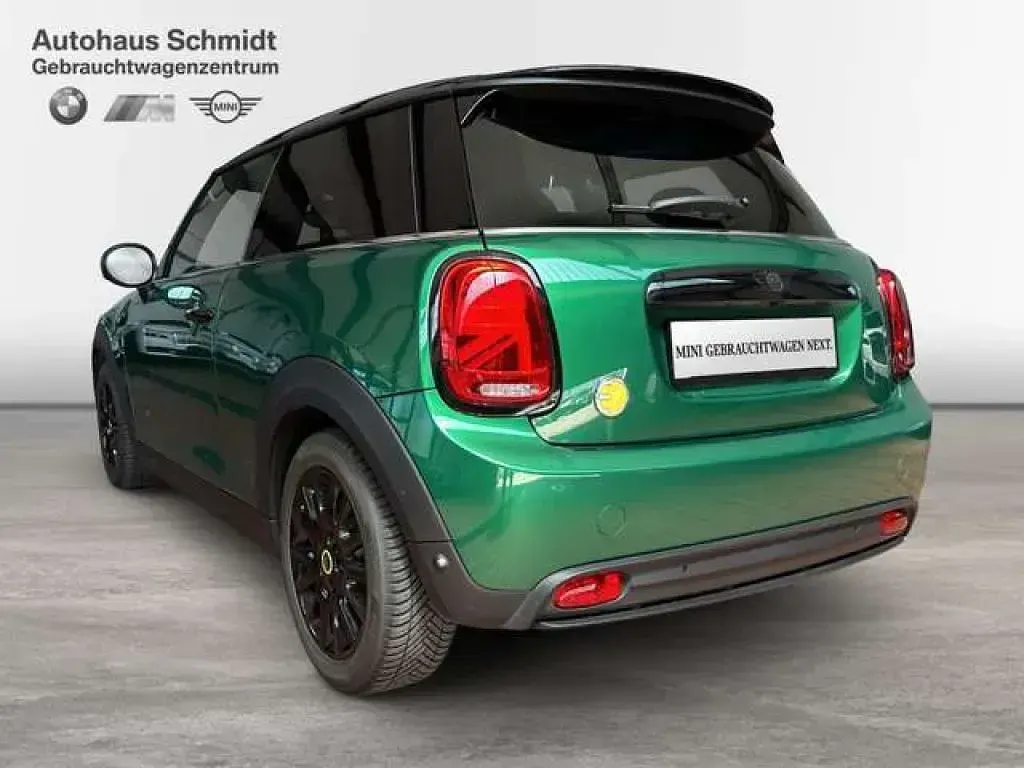 Gebraucht Mini Cooper 135 kW (184 PS) 2023 British racing green (metallic) Kleinwagen
