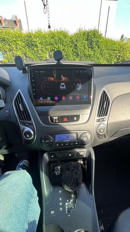 Silber Gebraucht 2012 Hyundai ix35 SUV | 8.200 € (Fairer Preis) - Bild 1/4