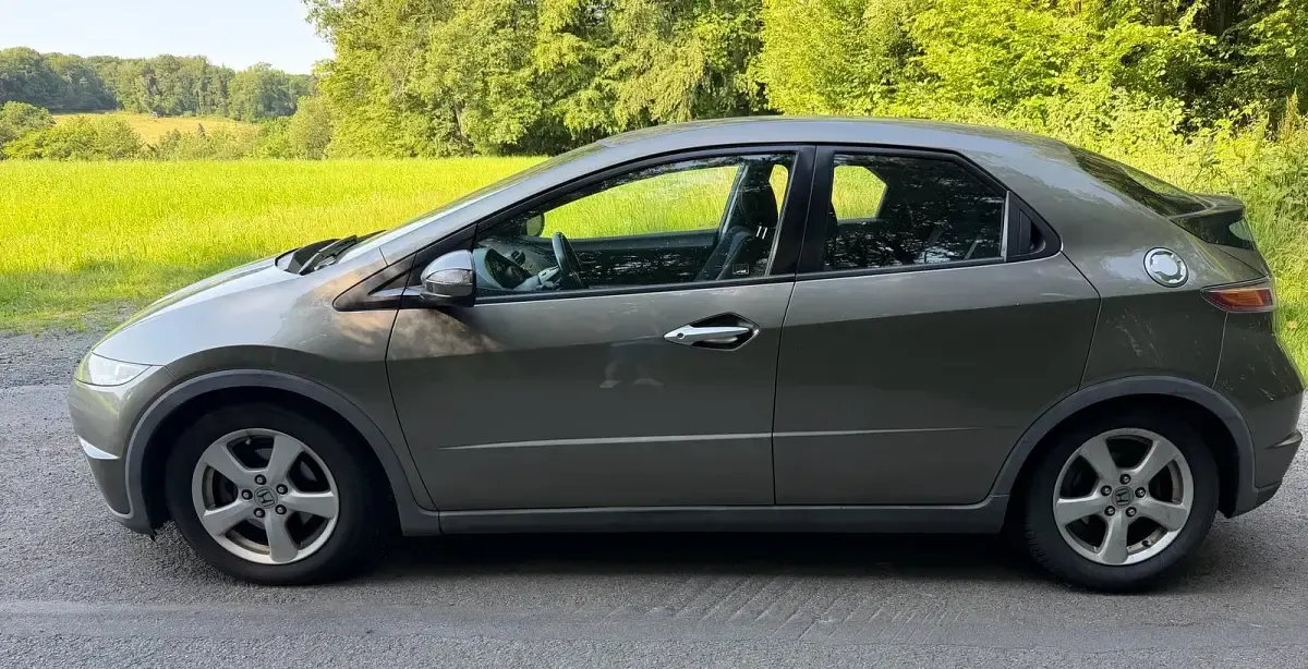 Gebraucht Honda Civic 140 PS (102 kW) 2006 Grau Limousine