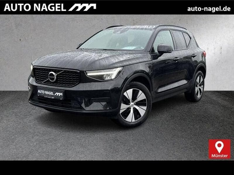 Onyx black / Gebraucht 2022 Volvo XC40 Plus SUV | 33.700 € (Fairer Preis) - Bild 1/4