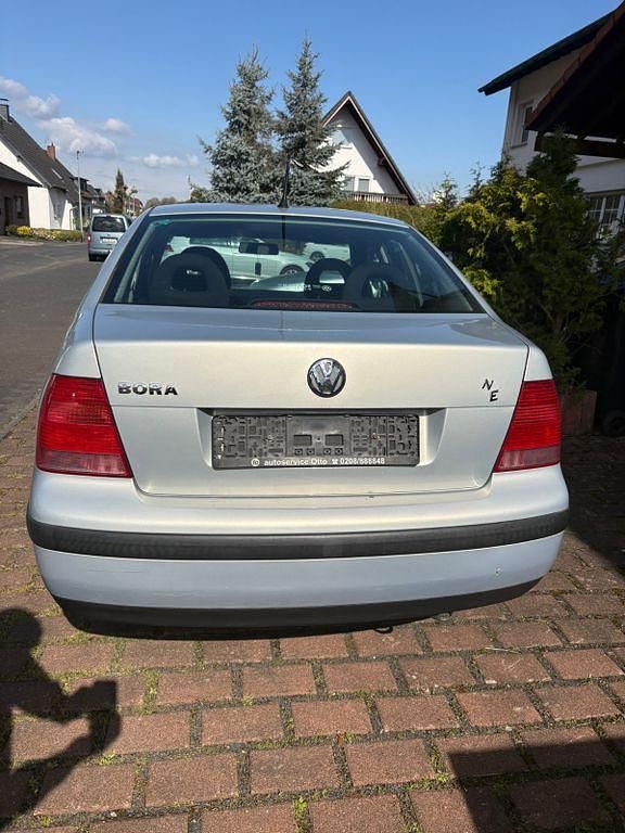 Brugt VW Bora Basis 101 HK (74 kW) 1999 Sort Sedan