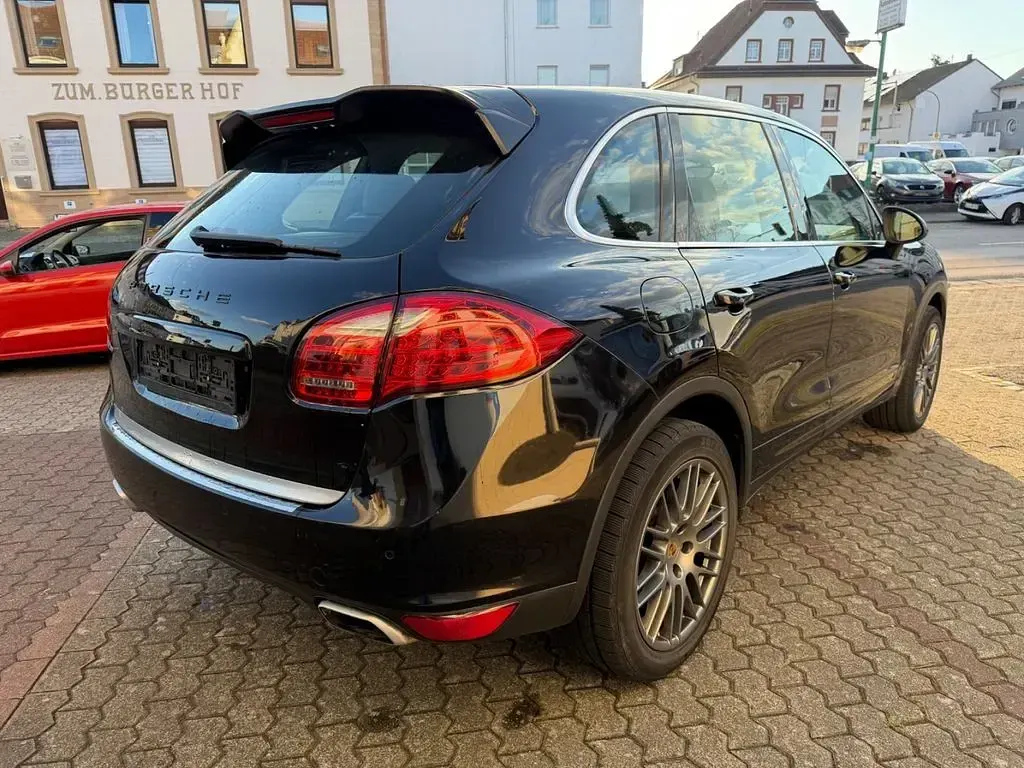 Gebraucht Porsche Cayenne 239 PS (175 kW) 2010 Schwarz SUV