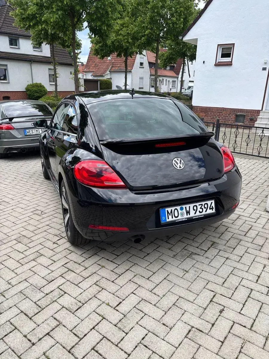 Gebraucht VW Beetle 105 PS (77 kW) 2015 Schwarz Kleinwagen