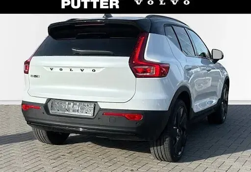 Neu Volvo EX40 Plus 185 kW (252 PS) 2026 Metallic (weiss SUV