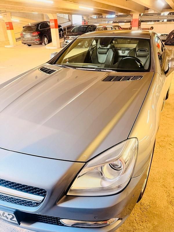 Gebraucht Mercedes SLK200 184 PS (135 kW) 2012 Grau Cabrio