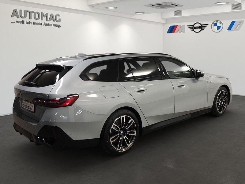 Gebraucht BMW 520 Performance 194 PS (142 kW) 2025 Grau Limousine