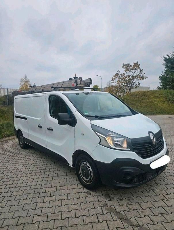 Gebraucht Renault Trafic 116 PS (85 kW) 2016 Weiß Van / Kleinbus