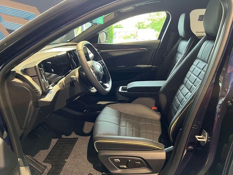 Gebraucht Renault Megane E-Tech Iconic 160 kW (218 PS) 2024 Blau rre + schwarz gne Limousine