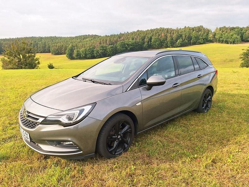 Grau Gebraucht 2017 Opel Astra Innovation Kombi | 8.499 € (Fairer Preis) - Bild 1/4
