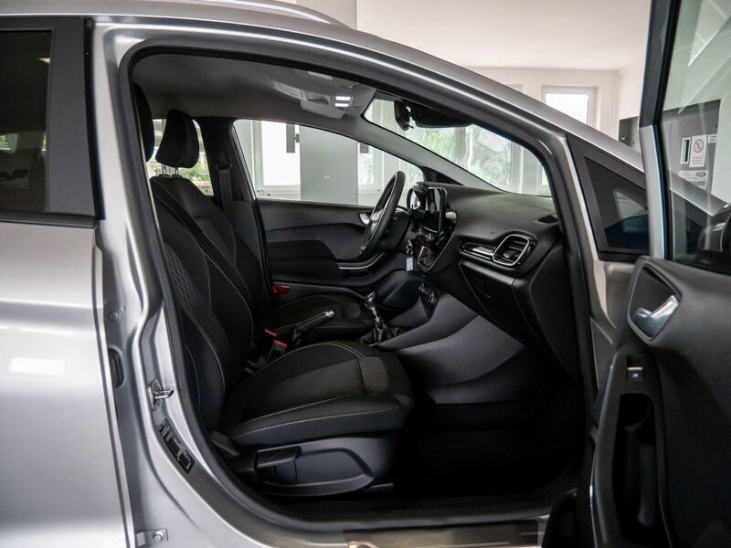 Gebraucht Ford Fiesta Active 86 PS (63 kW) 2019 Silber Kleinwagen
