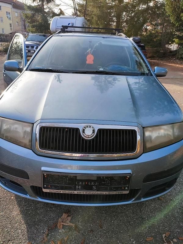 Blau Gebraucht 2007 Skoda Fabia Kleinwagen | 400 € (Superpreis) - Bild 1/4