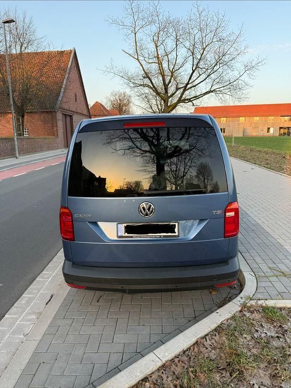 Gebraucht VW Caddy Trendline 125 PS (91 kW) 2016 Blau Van / Kleinbus