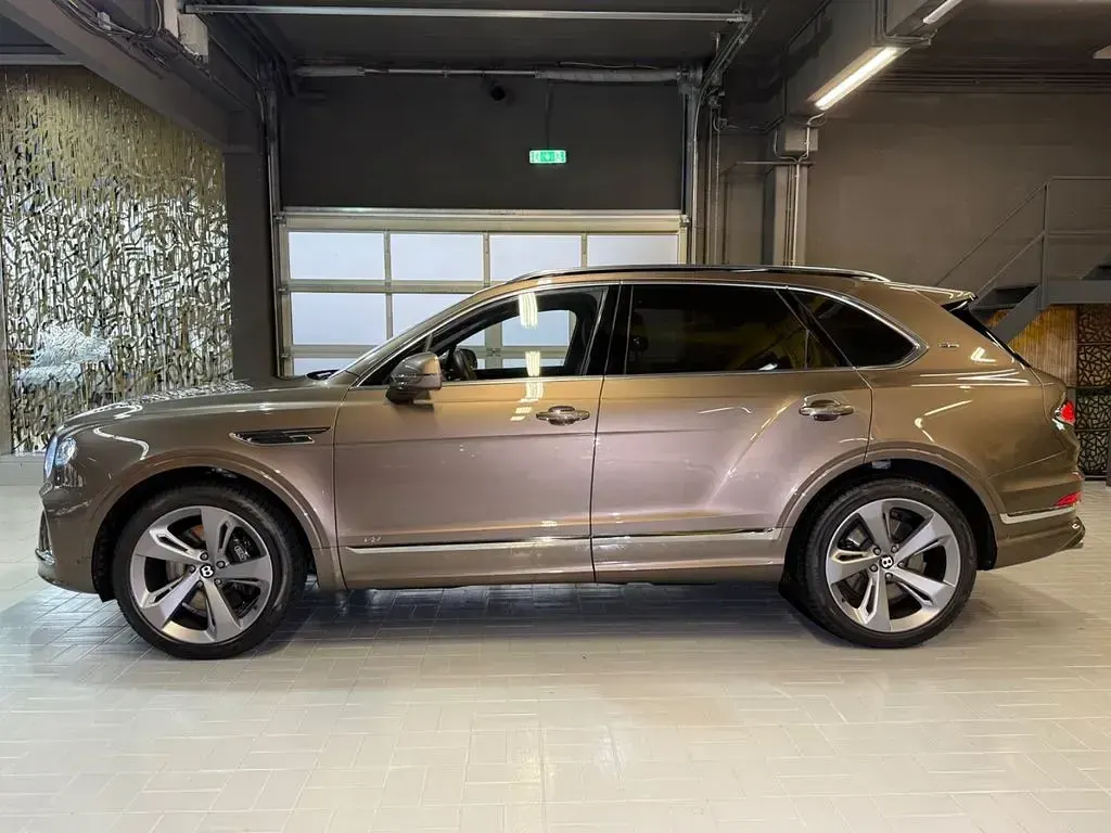 Gebraucht Bentley Bentayga 551 PS (405 kW) 2020 Braun SUV