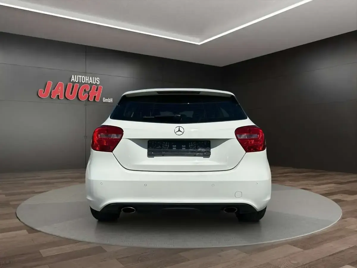 Gebraucht Mercedes A250 211 PS (155 kW) 2014 Weiß Kleinwagen