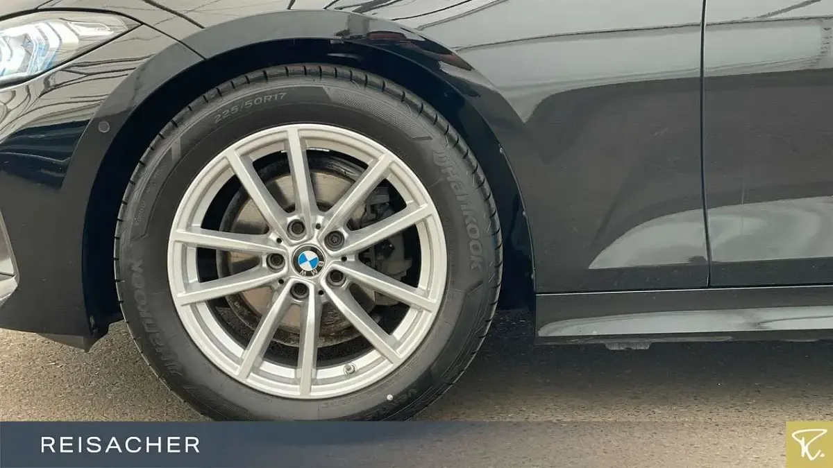 Gebraucht BMW 318 Comfort Edition 150 PS (110 kW) 2023 Schwarz uni Kombi