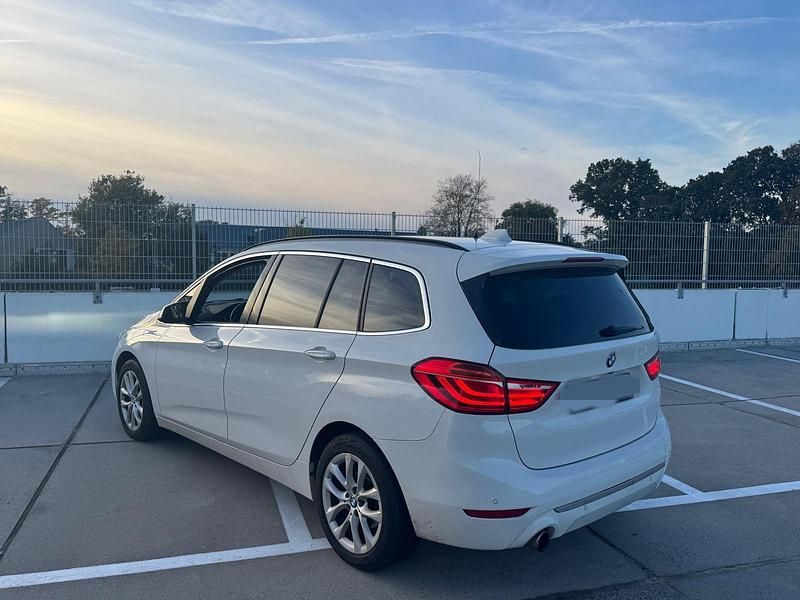 Gebraucht BMW 216 116 PS (85 kW) 2018 Weiß Kombi