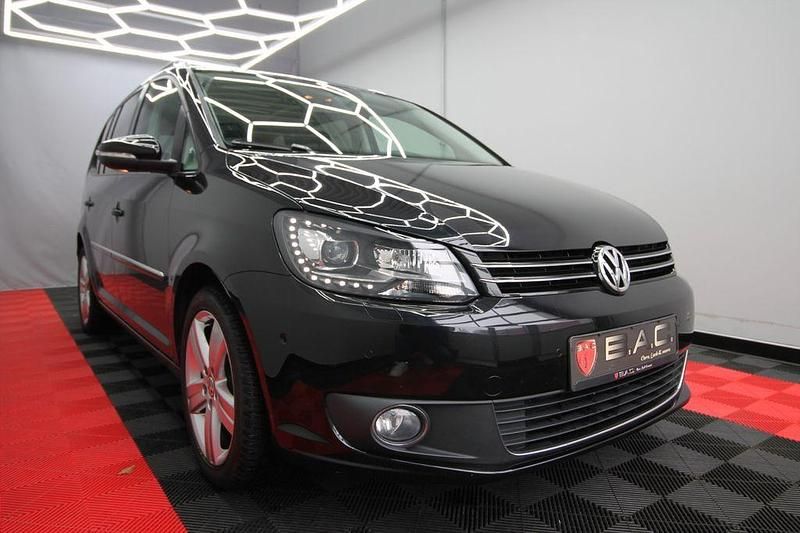 Gebraucht VW Touran Highline 177 PS (130 kW) 2014 Schwarz Van / Kleinbus