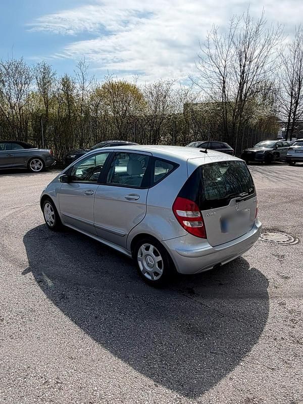 Gebraucht Mercedes A180 Elegance 109 PS (80 kW) 2007 Silber Kleinwagen