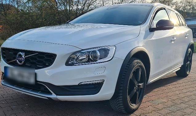 Gebraucht Volvo V60 CC 190 PS (139 kW) 2017 Weiß Kombi
