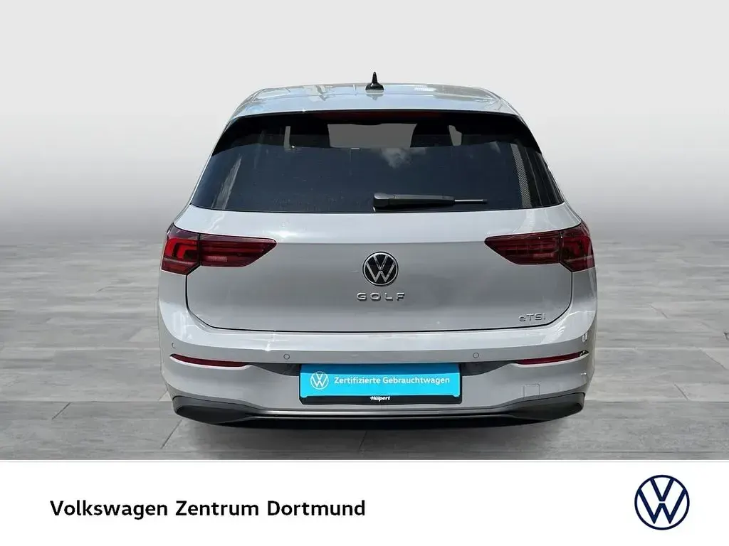 Gebraucht VW Golf VIII Life 150 PS (110 kW) 2025 Mondsteingrau Limousine
