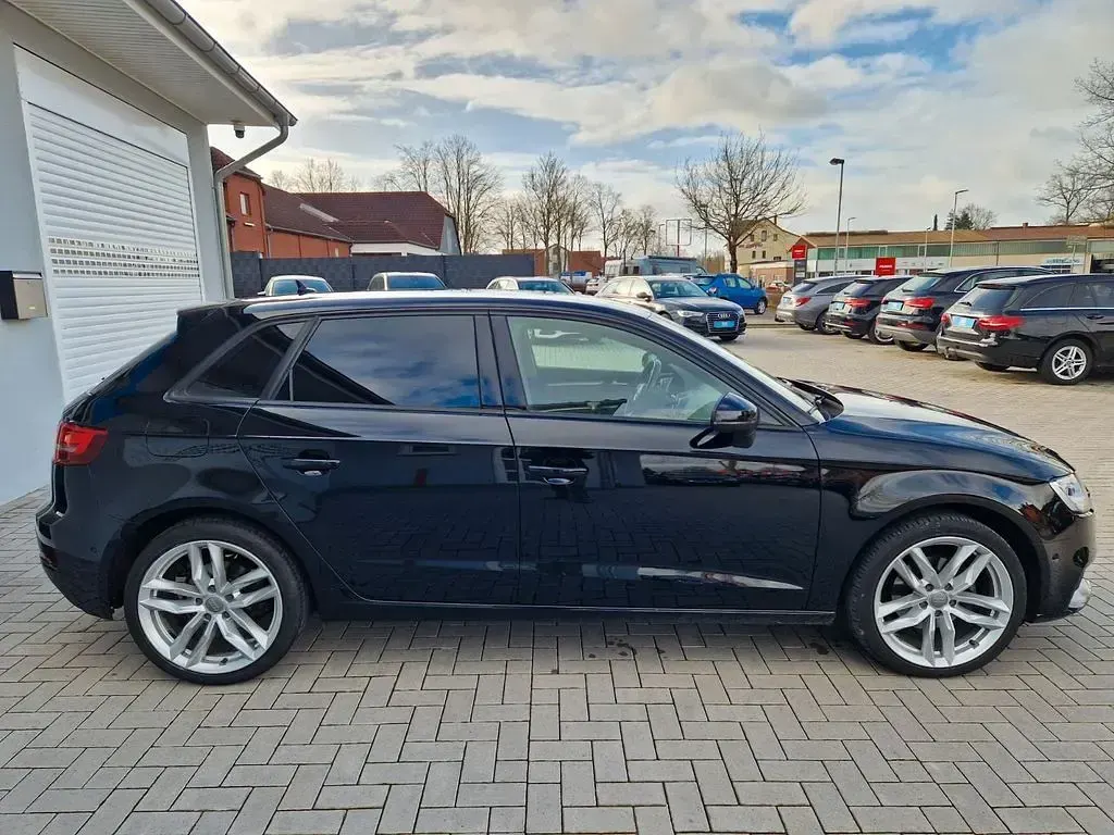 Gebraucht Audi A3 Ambiente 150 PS (110 kW) 2016 Schwarz Limousine