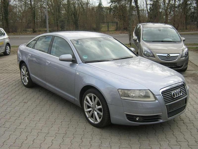 Second-hand Audi A6 334 CP (245 kW) 2004 Albastru Berlinǎ