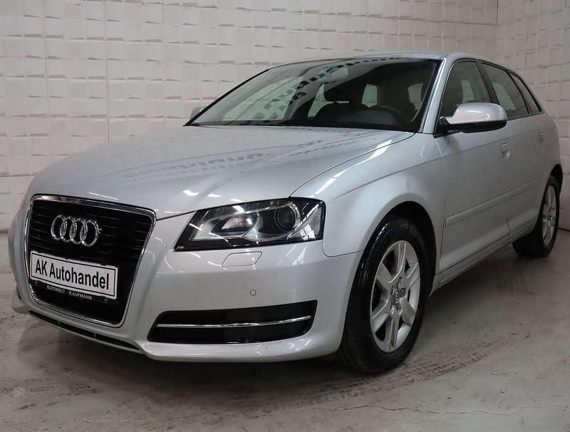 Silber Gebraucht 2012 Audi A3 Sportback Attraction Kleinwagen | 7.490 € (Fairer Preis) - Bild 1/4