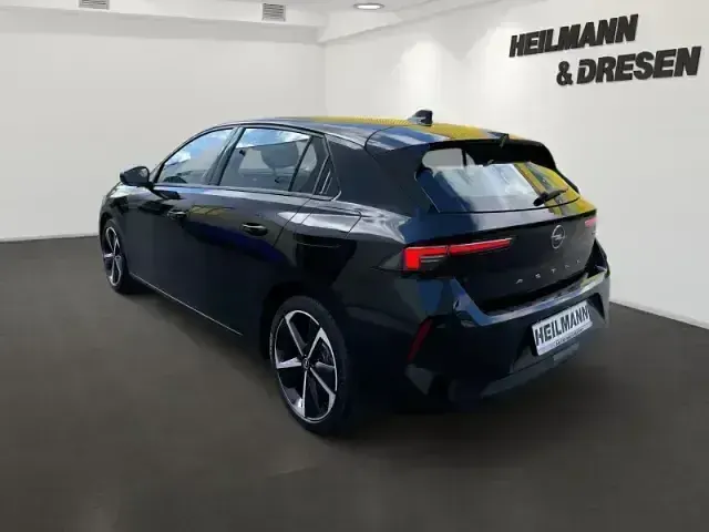 Gebraucht Opel Astra Edition 181 PS (133 kW) 2022 Schwarz Kleinwagen