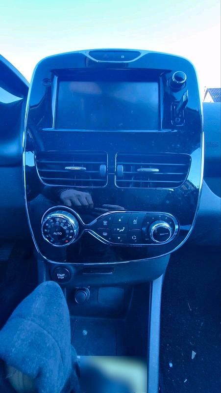 Gebraucht Renault Clio IV 90 PS (66 kW) 2013 Grau Limousine