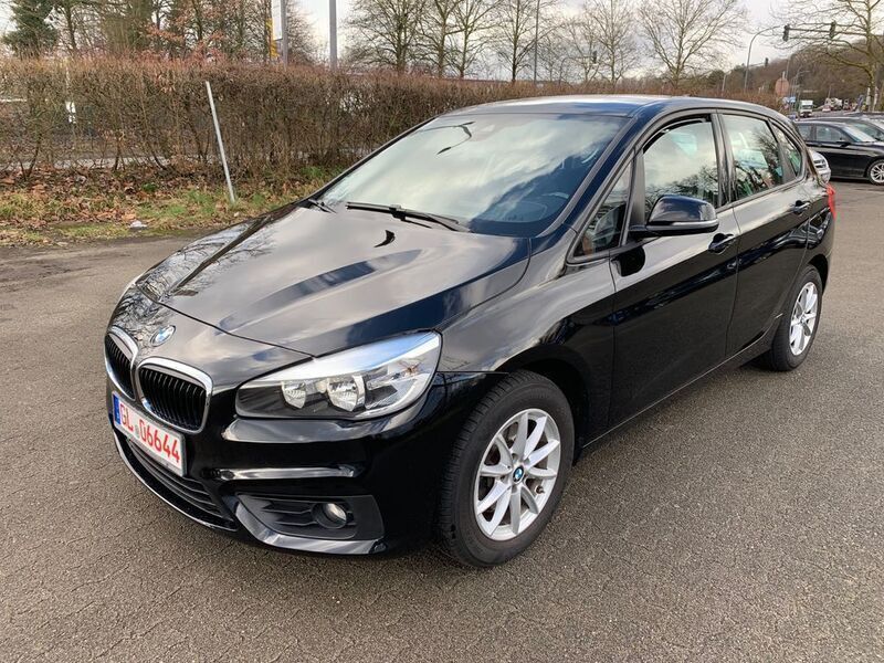 Schwarz Gebraucht 2016 BMW 218 Active Tourer Advantage Van / Kleinbus | 10.499 € (Fairer Preis) - Bild 1/4
