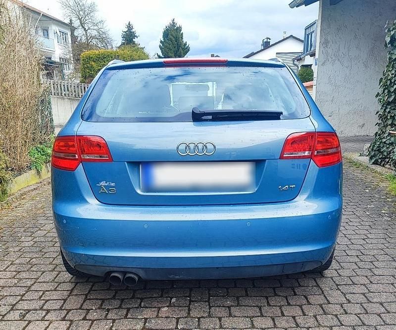 Gebraucht Audi A3 Attraction 125 PS (91 kW) 2010 Blau Kleinwagen