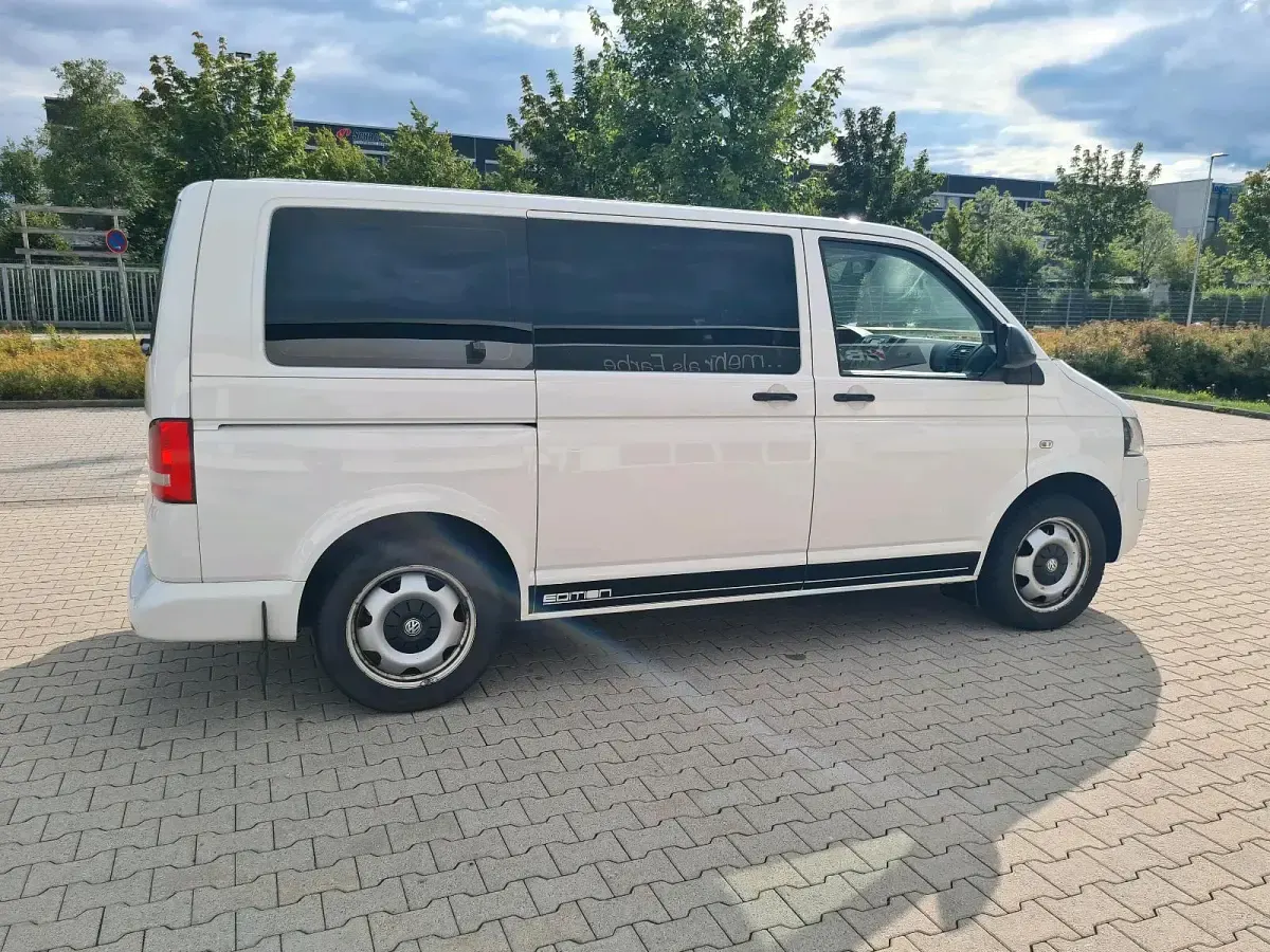 Gebraucht VW Caravelle 180 PS (132 kW) 2013 Orange Van