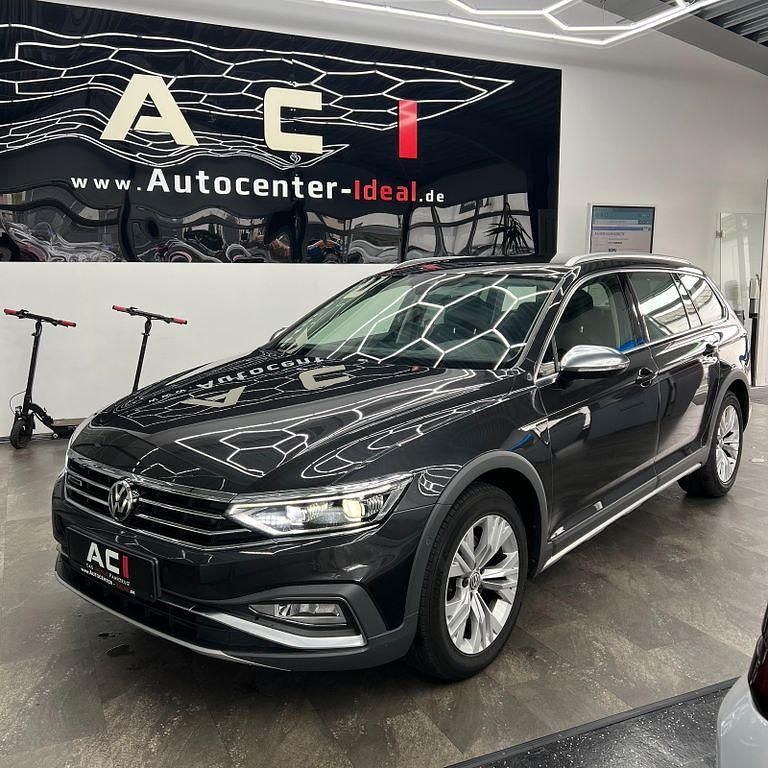 Grau Gebraucht 2020 VW Passat Alltrack Kombi | 26.790 € (Fairer Preis) - Bild 1/4