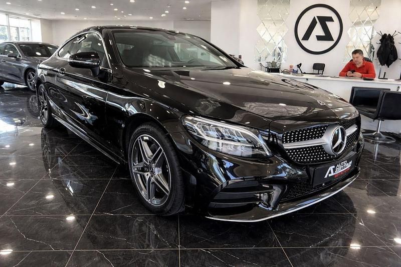 Gebraucht Mercedes C180 AMG line 156 PS (114 kW) 2021 Schwarz Coupé